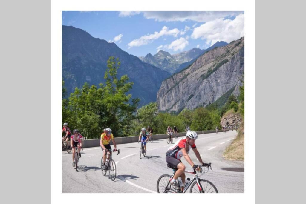 L'Edelweis Apartment Le Bourg-dʼOisans Екстериор снимка