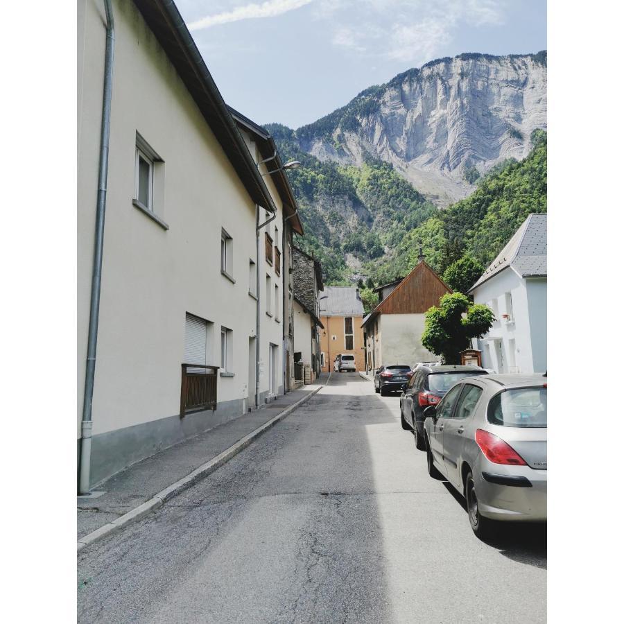 L'Edelweis Apartment Le Bourg-dʼOisans Екстериор снимка